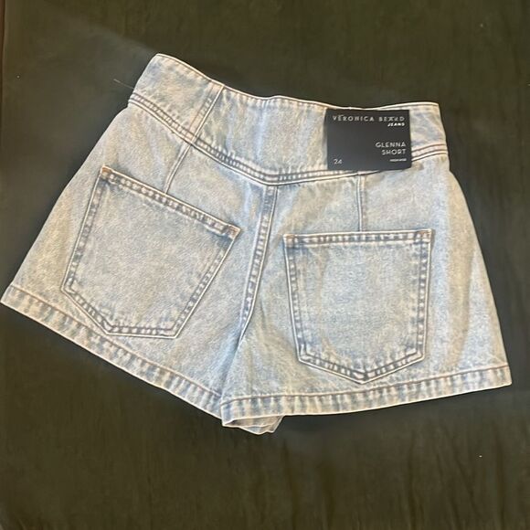 Veronica Beard high rise Glenna shorts - Picture 2 of 3